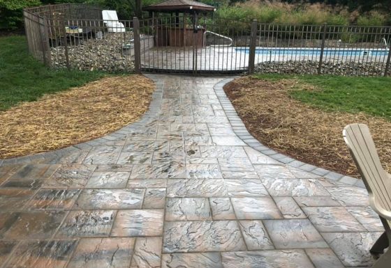 Walkway Mixed Stone